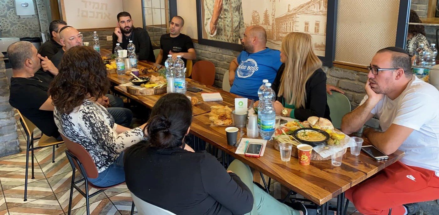 מנכ"לית המלאכה והתעשייה אורטל אלון קוראת לבעלי העסקים לקבלת סיוע 