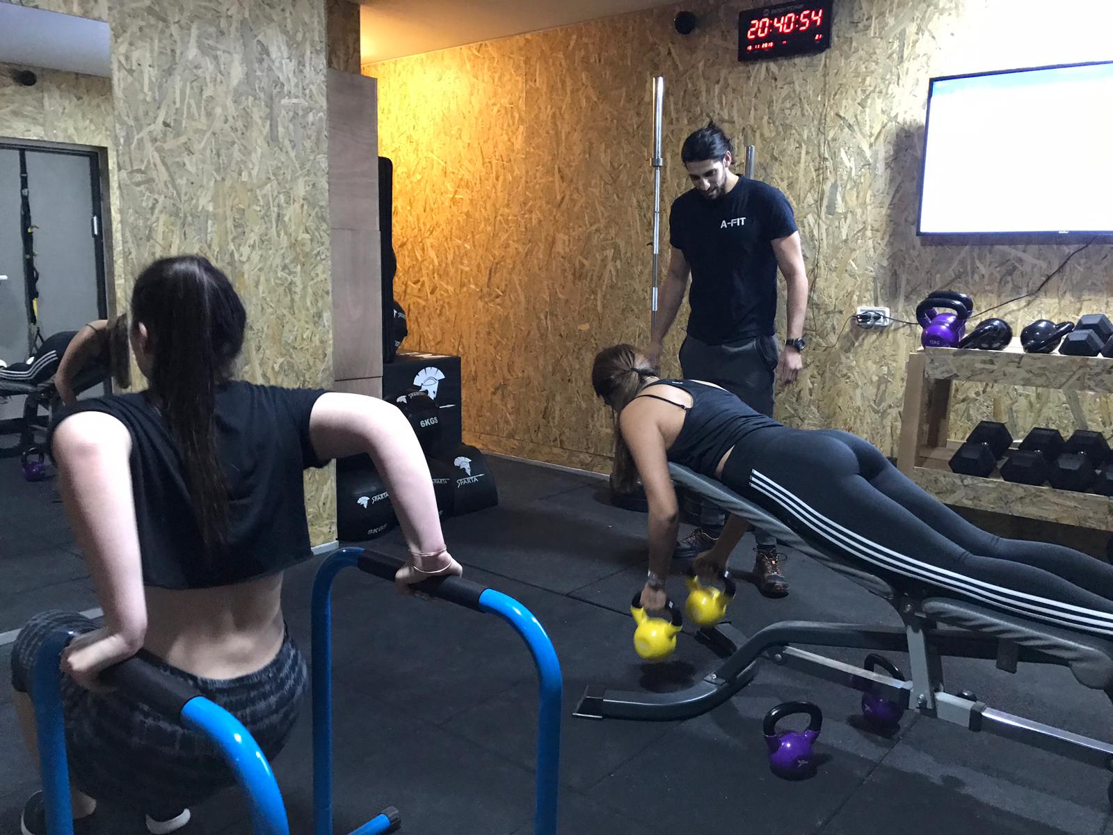 הוא THE A-FIT PLAYGROUND סטודיו לאימון אישי וקבוצתי צילום פרטי 