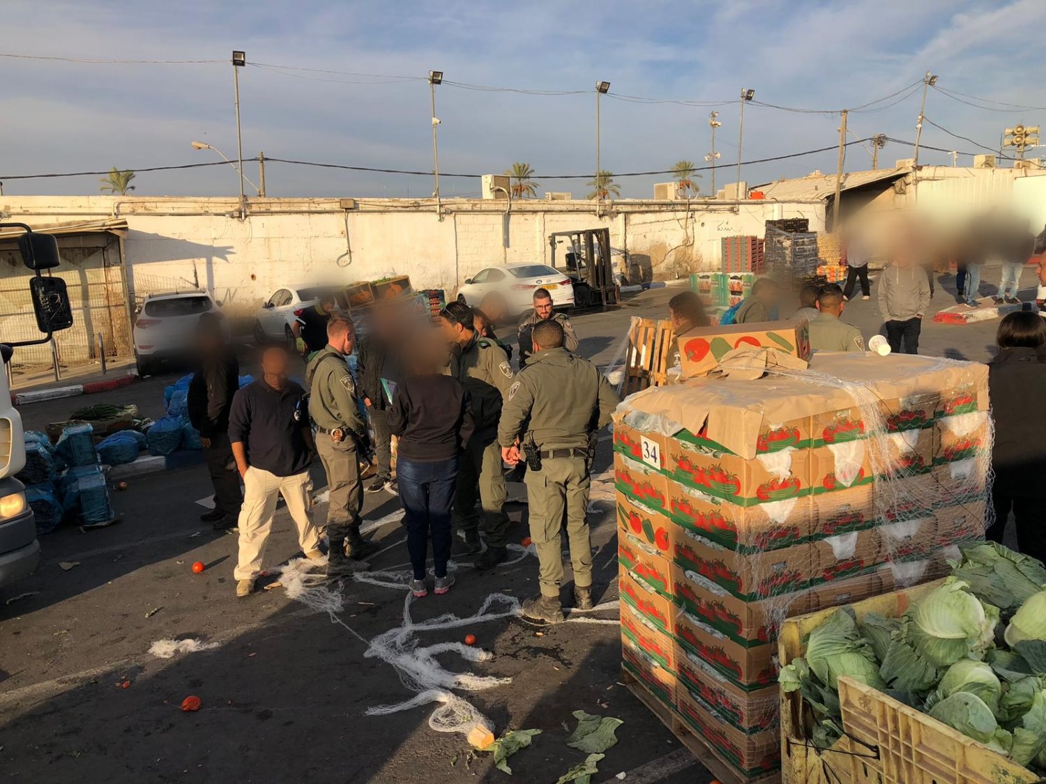 מתוך הפשיטה | צילום באדיבות המשטרה