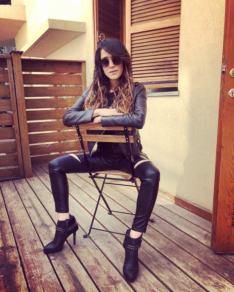 "הכתיבה היא הפסיכולוג שלי" צילום באדיבות דנה לפידות 