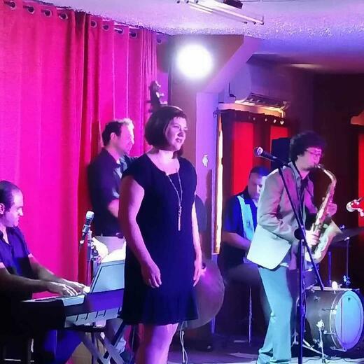 באדיבות פניני המוסיקה