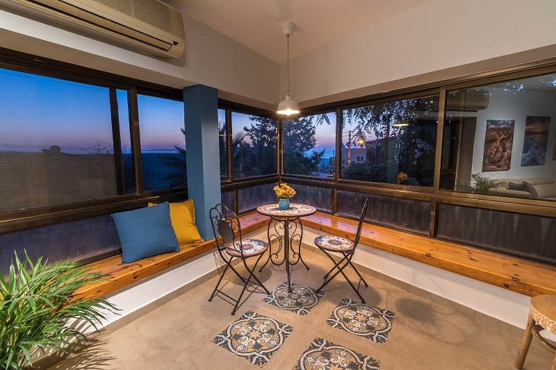 צילום אייל תמיר המרפסת