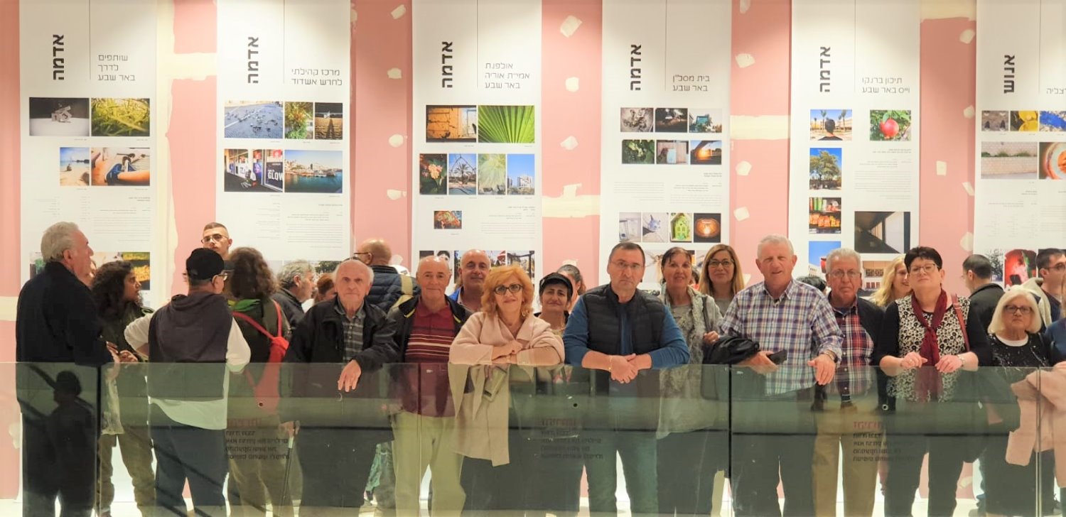 הקבוצות החברתיות של אדמה בפסטיבל הצילום. צילום באדיבות אדמה