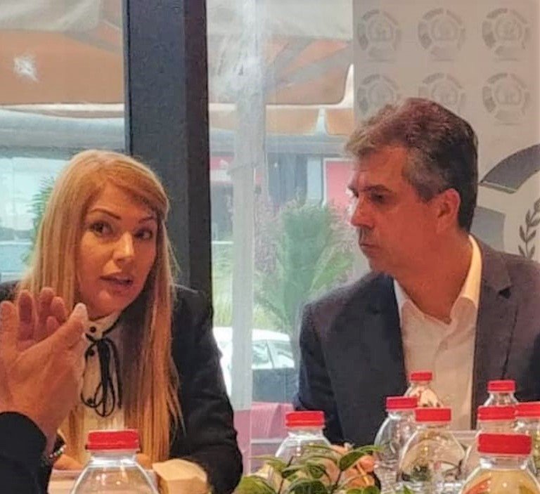 שר הכלכלה והתעשייה אלי כהן ומנכ"לית המלאכה והתעשייה בישראל מחוז דרום אורטל אלון צילום פרטי