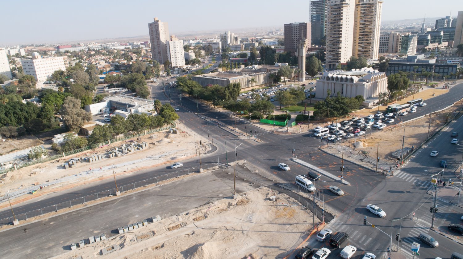 צומת רגר/המשחררים/שז"ר במהלך העבודות | | צילום: דיאגו מיטלברג 