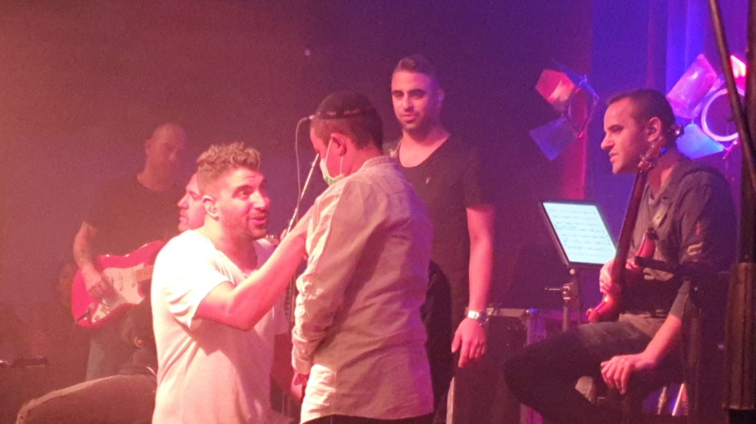 שלום השלים את הגשמת החלום ונפגש עם משה פרץ צילום דוברות מד"א 