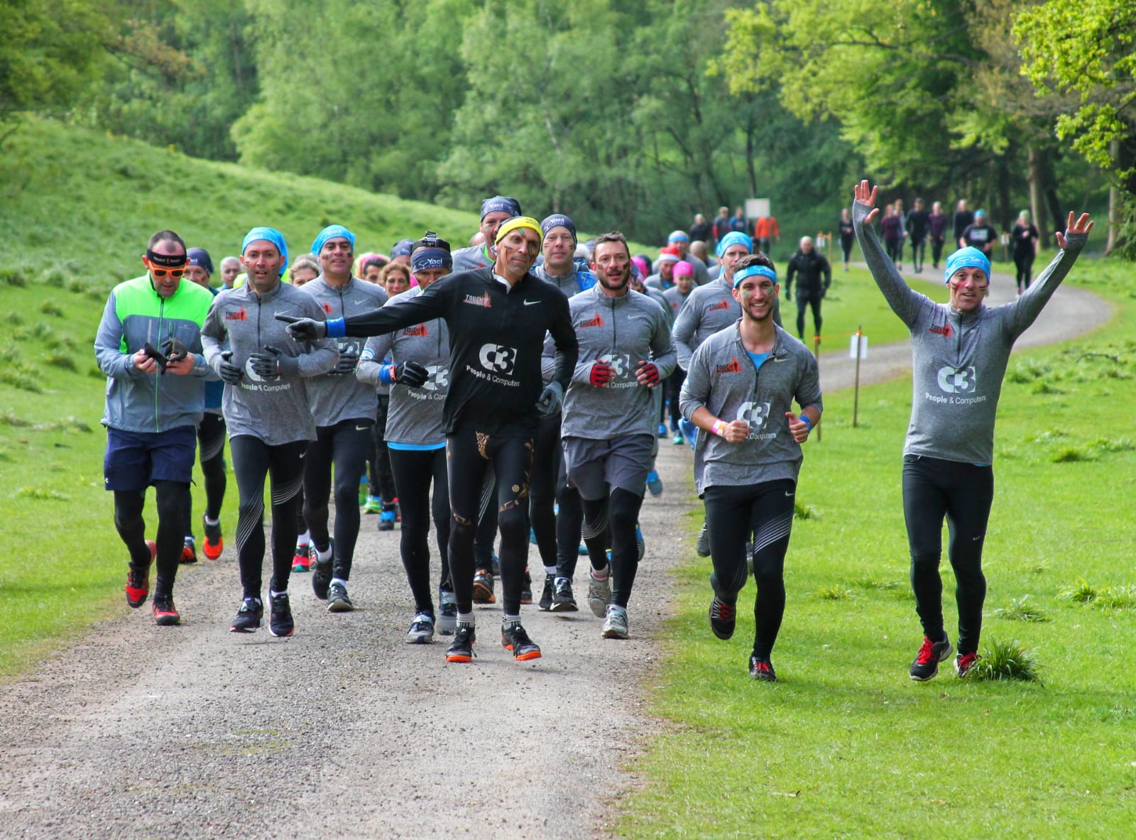 אלון וחברי קבוצת המנכלים קרדיט גילי חנוך