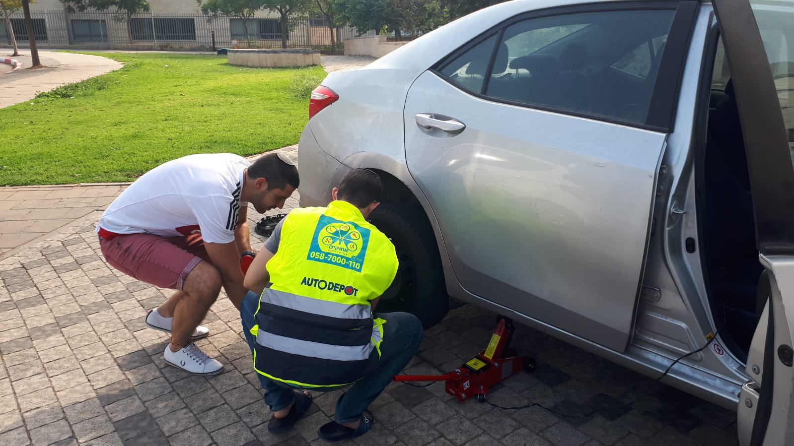 באדיבות 'אחוקים חברים בדרכים'