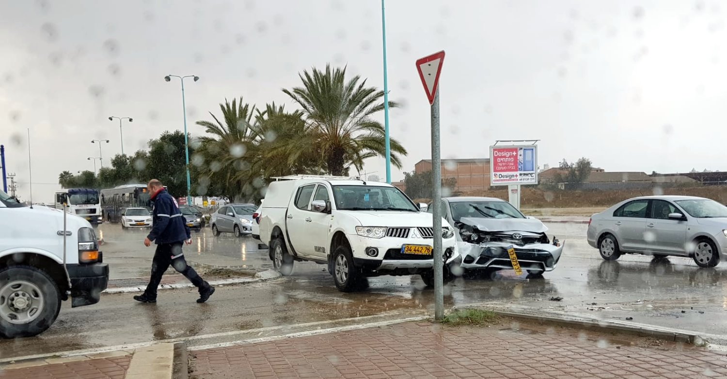 במזל עד כה ללא נפגעים בנפש