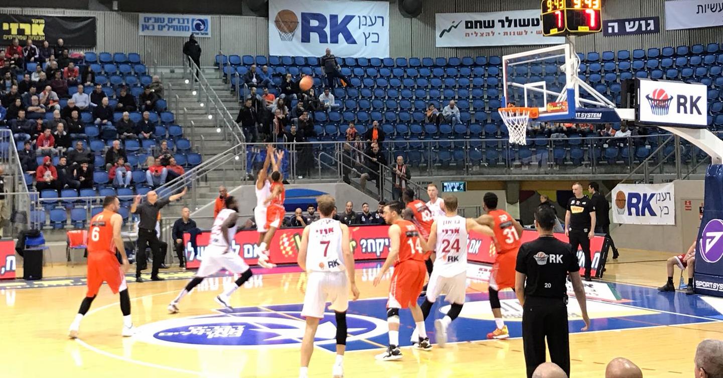 משחקי ליגת העל באולם הקונכיה | צילום: נווה סגל