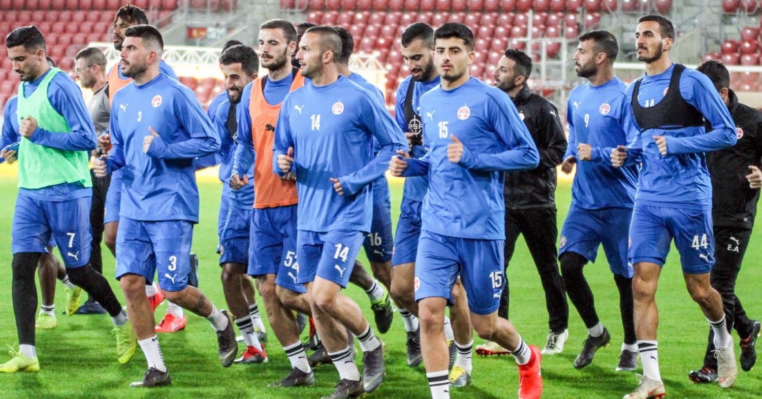 מתאמנים לקראת הפועל תל אביב. צילום: זאב דיקמן