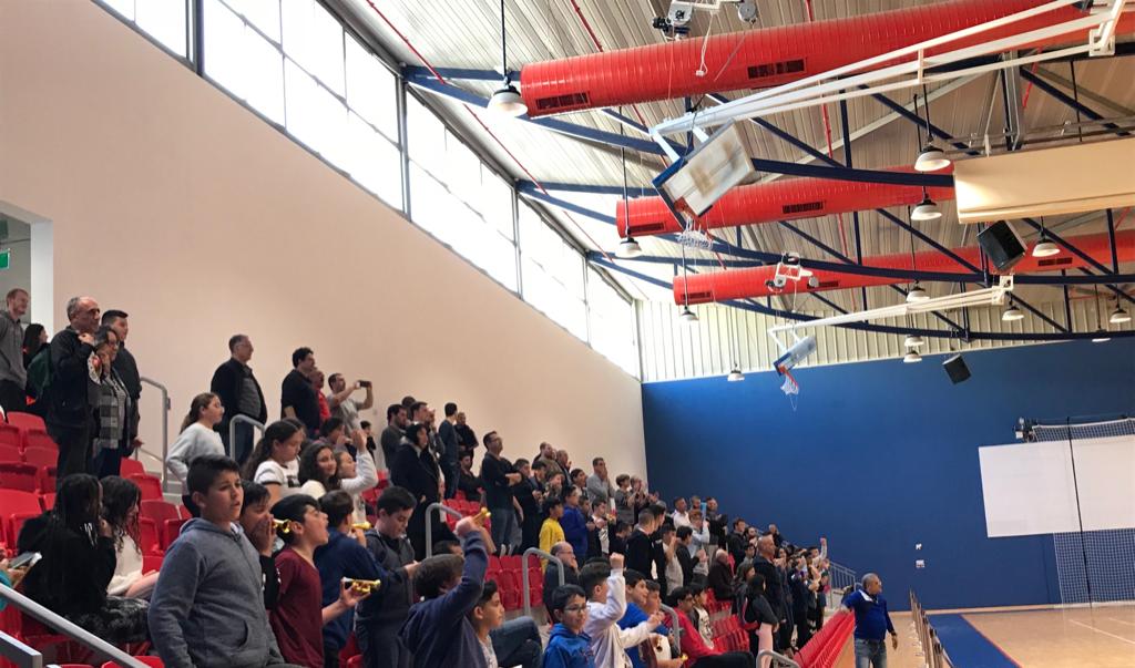 הקהל שהגיע לצפות אחר הצהריים בהישג המרשים