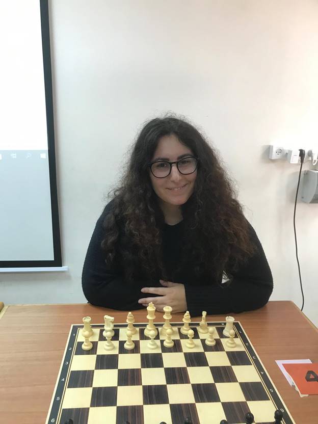 לוח רביעי: סופיע בוזוקאשווילי – 4 מתוך 5