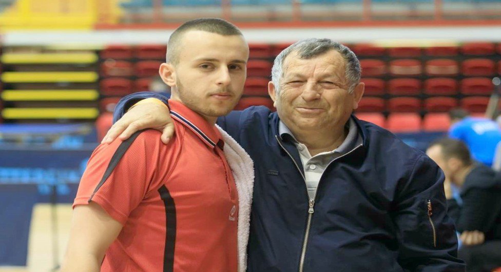 ולדי פורמן ומאמן הקבוצה מנדל ניימן