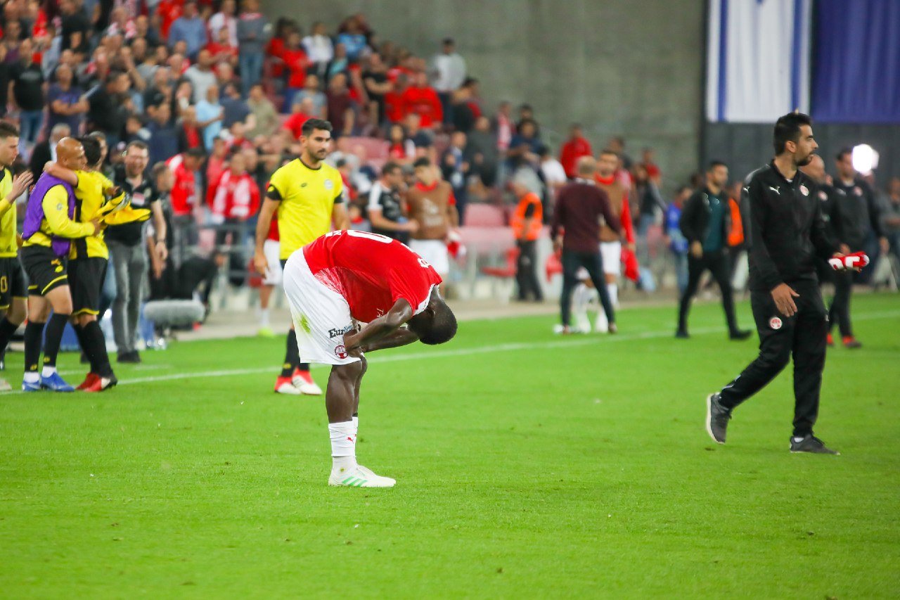 חזר לשחק, היה טוב, אך לא עזר-  ג'ון אוגו. צילום: זאב דיקמן