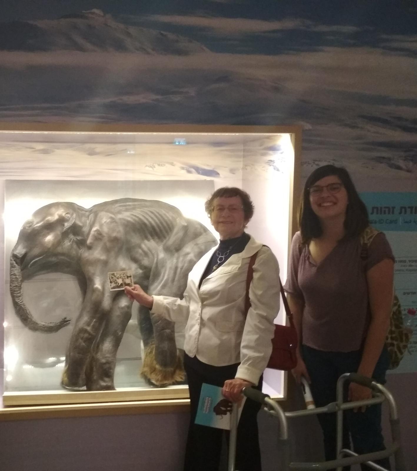 לידיה קורנייב ומיכל הסטודנטית. צילום פרטי