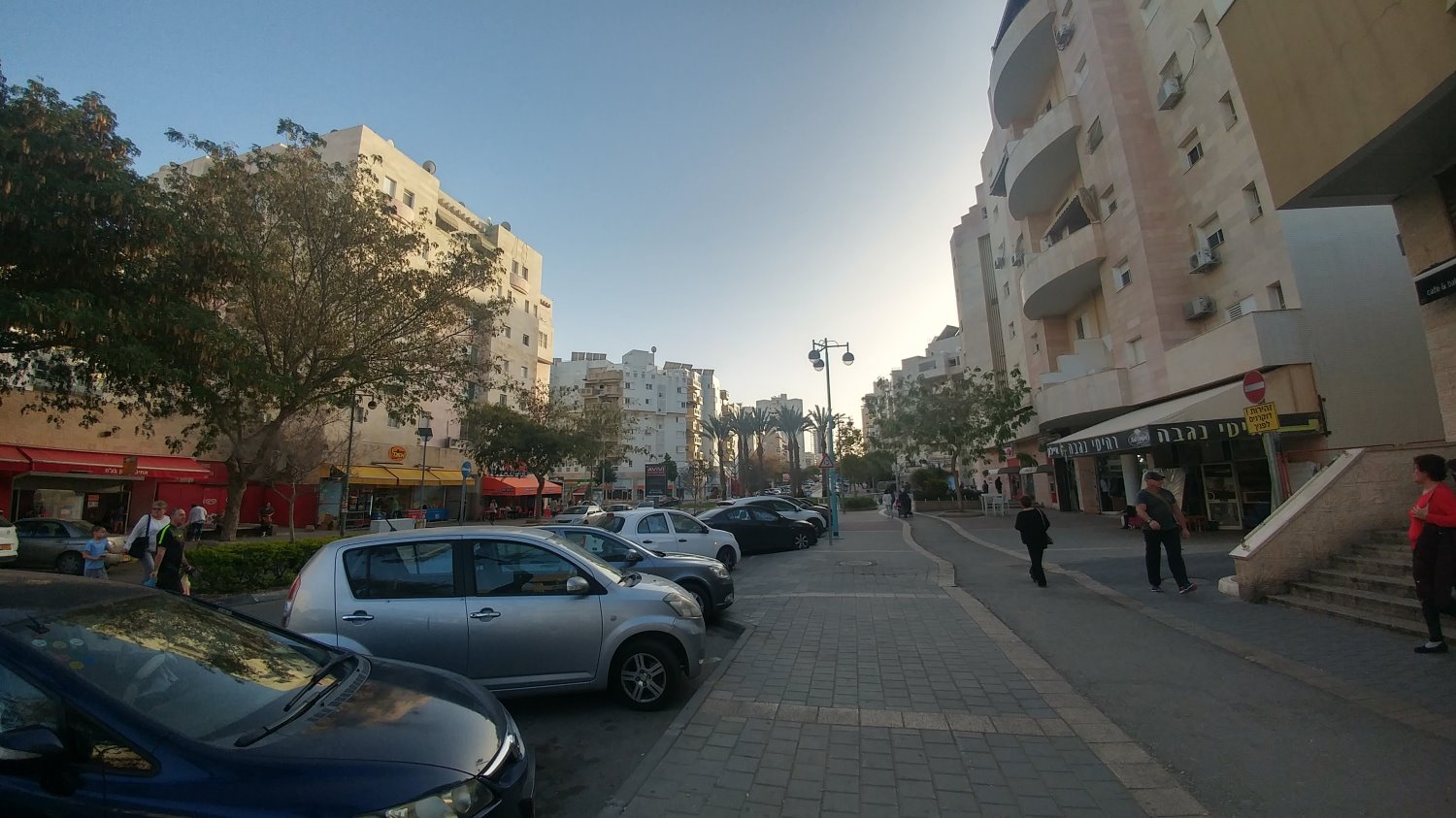 התושבים רוצים לישון בשקט. שכונה נווה זאב, צילום: שרון טל