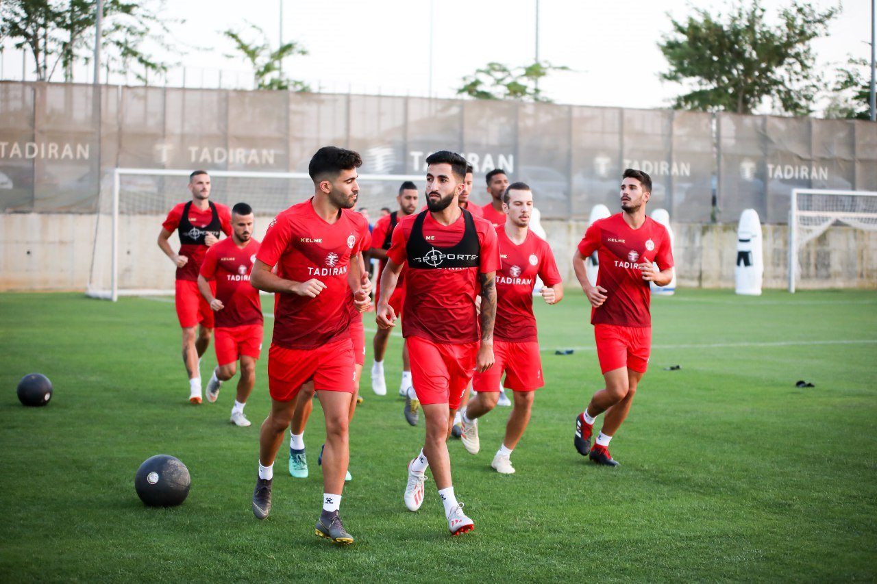 בקרוב חוזרים לכר הדשא. מתוך אימון הפתיחה. צילום: זאב דיקמן