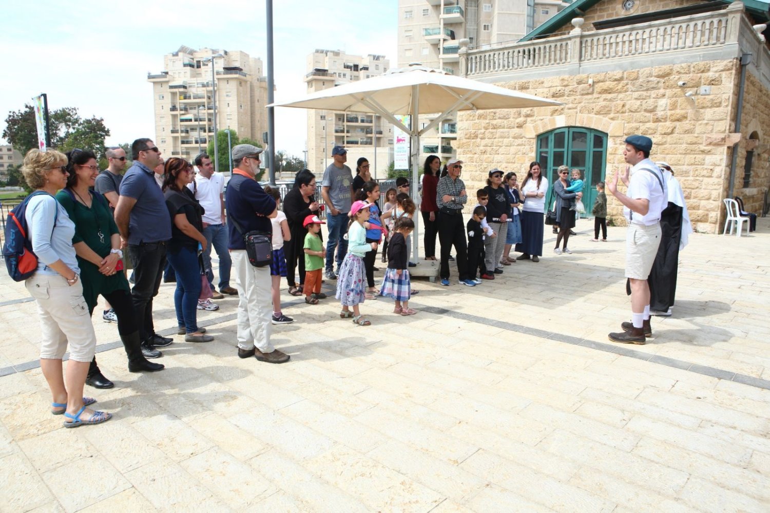 סיורים תאטרליים בעיר העתיקה | צילום: דיאגו מיטלברג