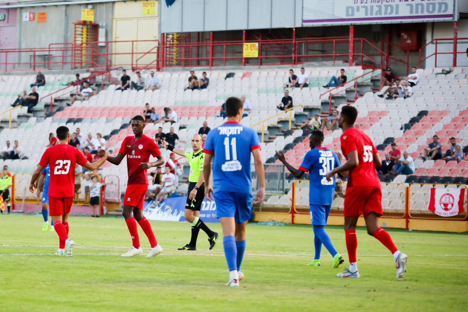 ראשיר פרקינס לאחר כיבוש השער. צילום: זאב דיקמן