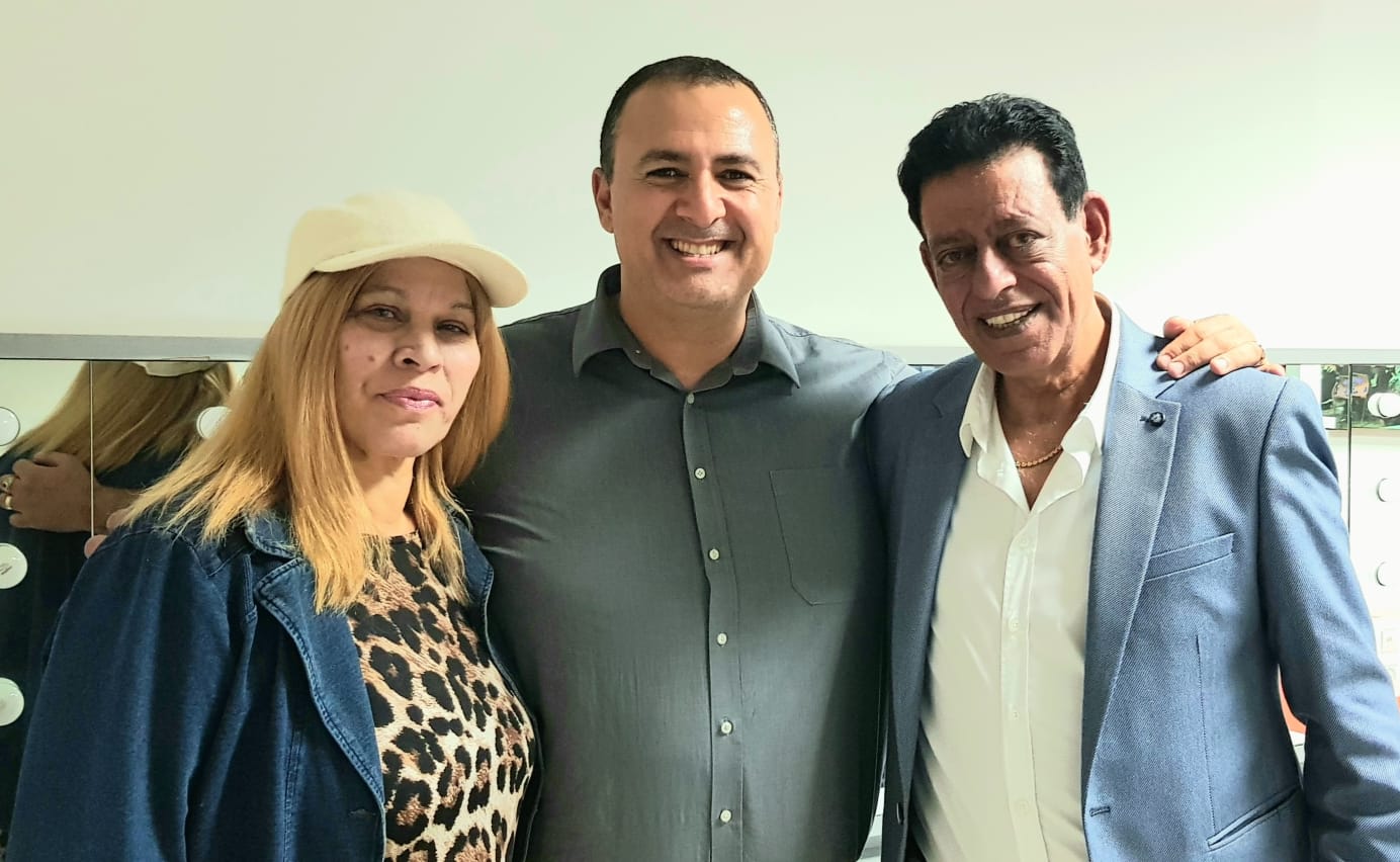 יאיר נגיד עם הזוג תבורי | צילום: יח"צ