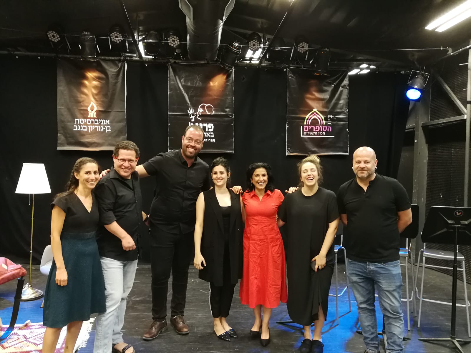 רביניאן (באדום) בתאטרון הפרינג' | צילום פרטי