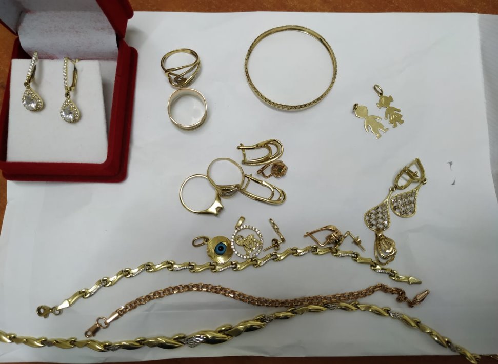 התכשיטים שנגנבו מהבית בנחל עשן | צילום: דוברות המשטרה 