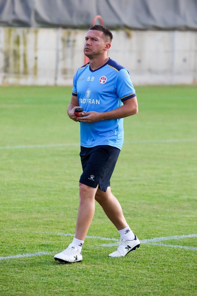 ברק בכר מתכונן | צילום: זאב דיקמן