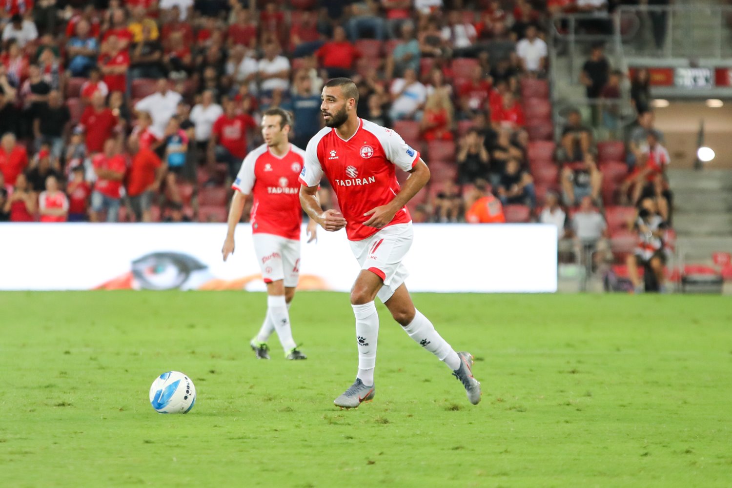 בלט במחצית הראשונה. ספורי