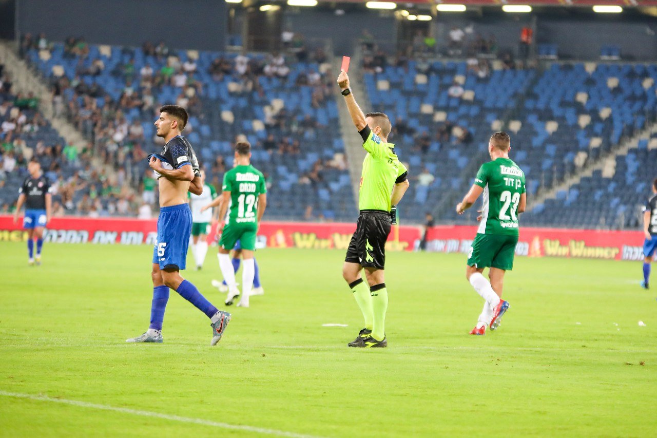 תומר יוספי מורחק. צילום: זאב דיקמן