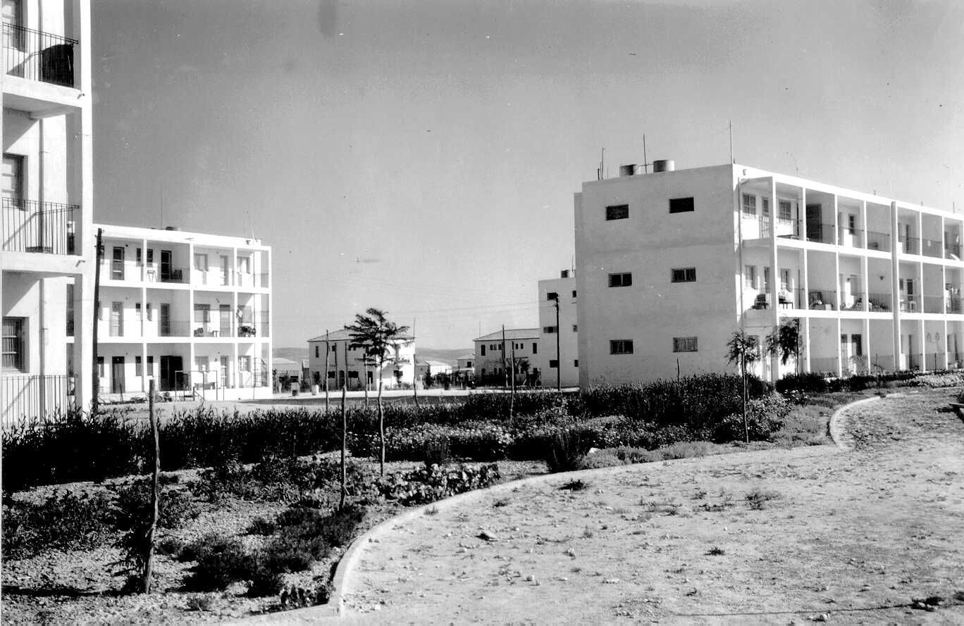 באר שבע, שיכונים חדשים בשכונה א, 1953, באדיבות הארכיון הציוני המרכזי