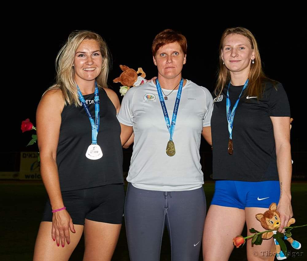 בלוב ו-וולדין על הפודיום (צילום: טיבור ייגר)