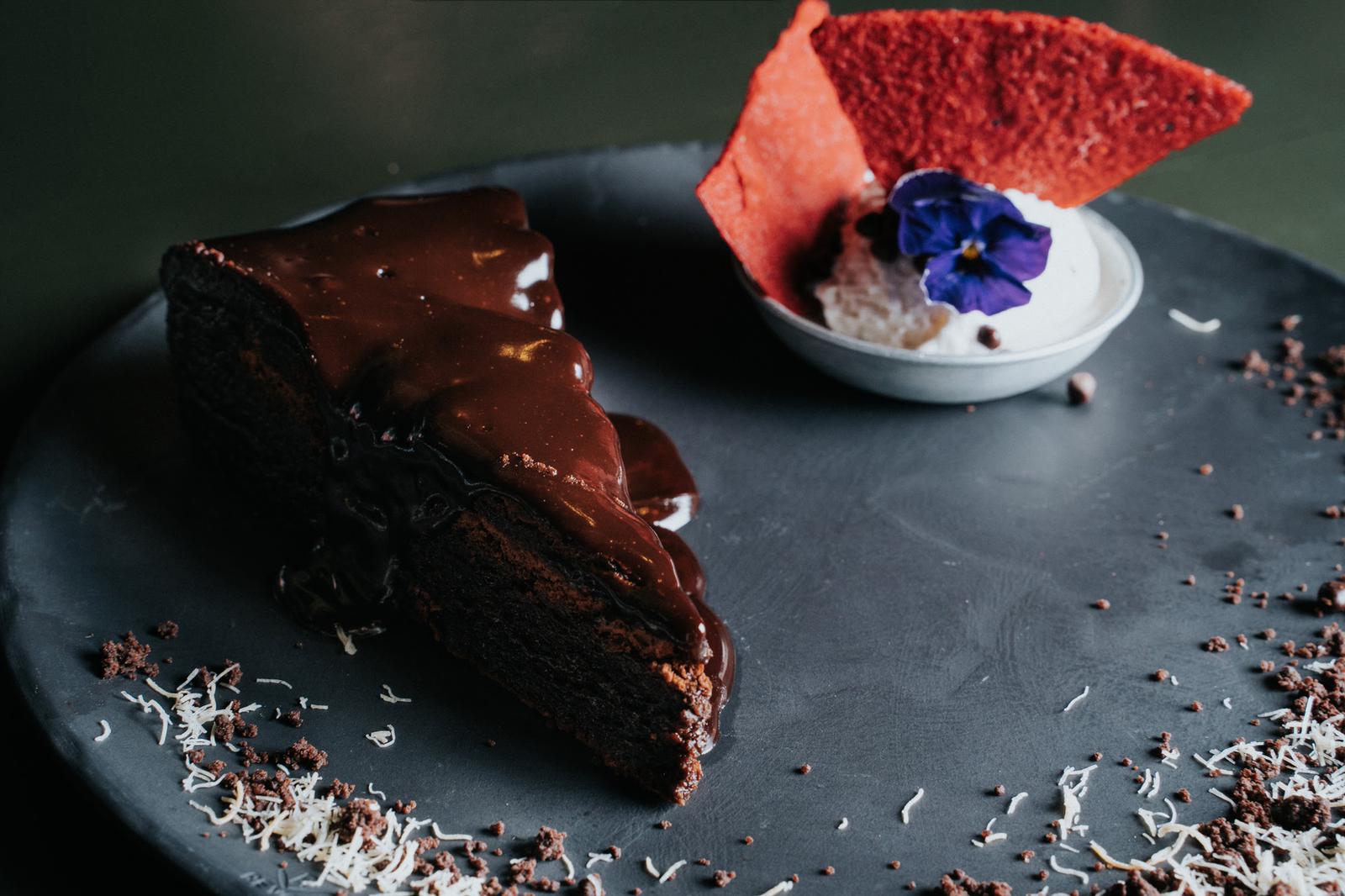 עוגת שוקולד פאדג' אלבי 