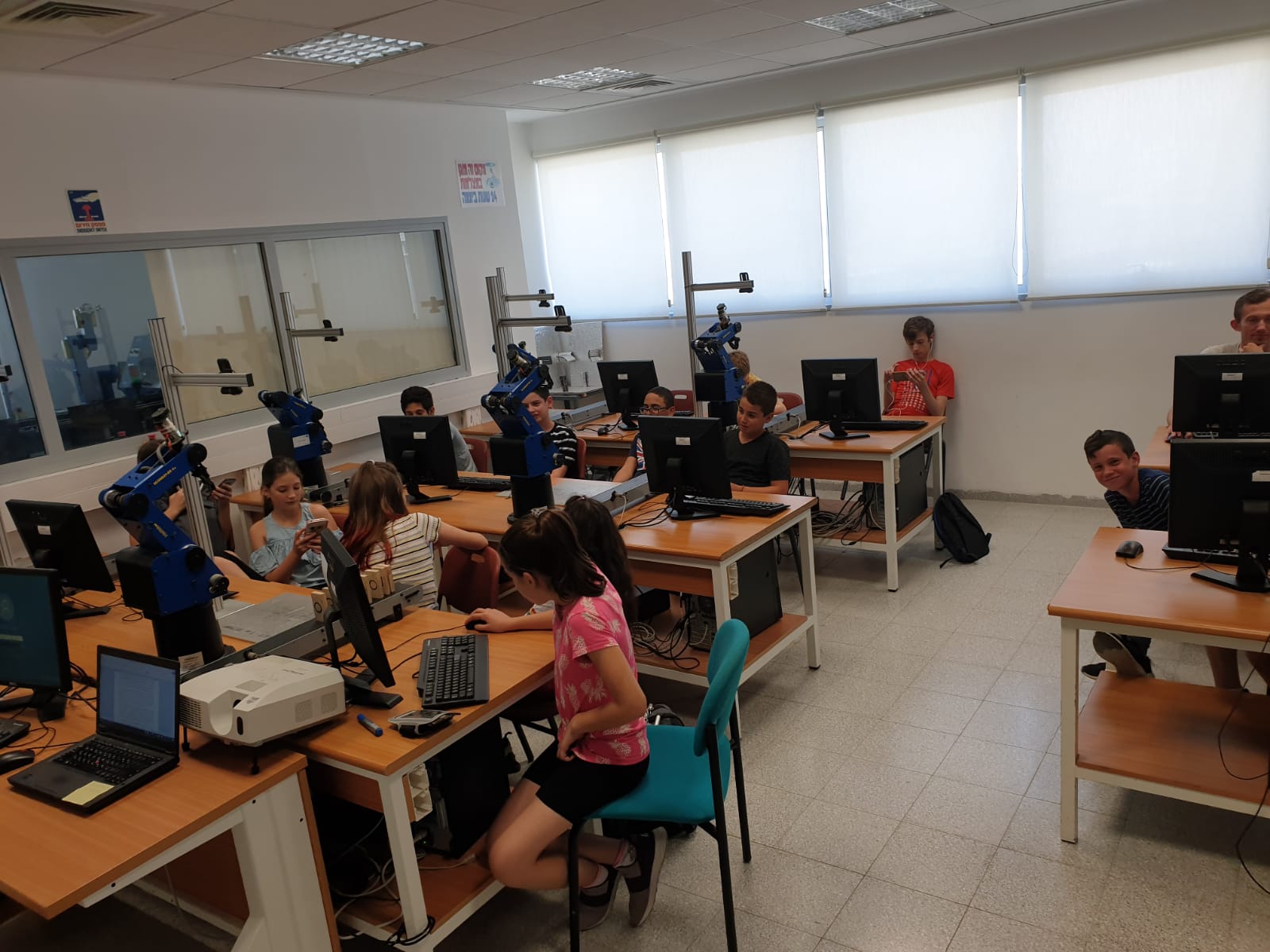 ילדים באקדמית הקיץ של המכללה | צילום: באדיבות סמי שמעון