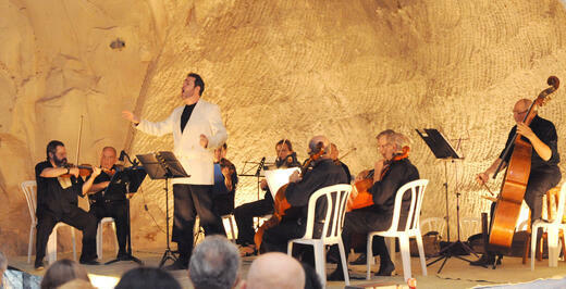 קרדיט פניני המומוסיקה