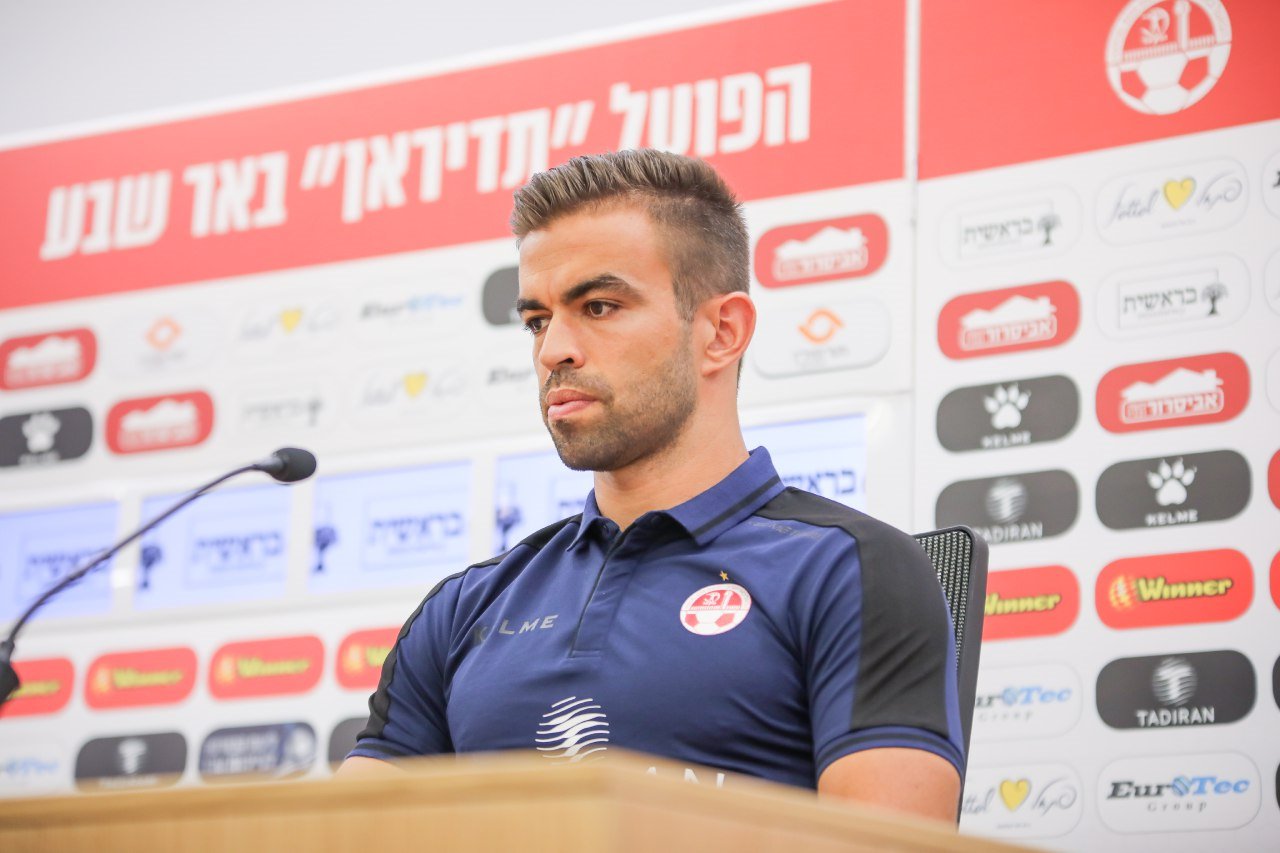 יהיה כשיר למשחק? מיגל ויטור (צילום: זאב דיקמן)