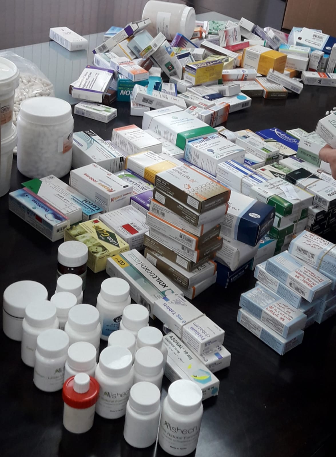 התרופות שנתפסו על ידי המשטרה | צילום: דוברות המשטרה