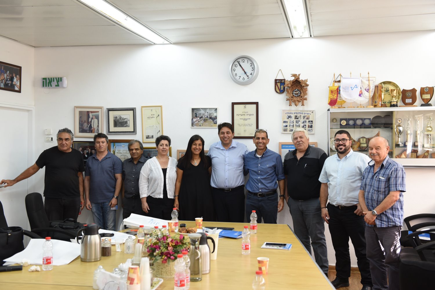 צוות המכללה עם הנהלת החברה  | צילום: יח&quot;צ המכללה הטכנולוגית 