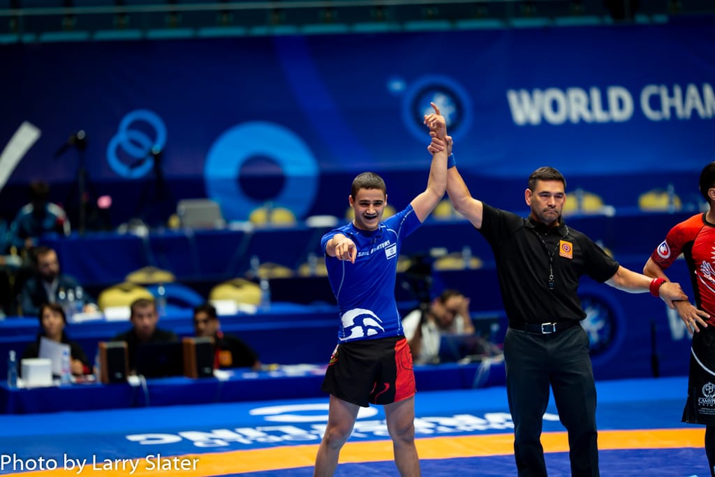 יש ניצחון! (צילום: Larry Slater)