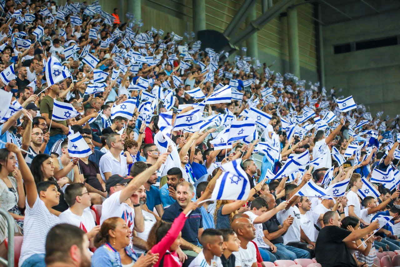 אווירה מחשמלת באצטדיון