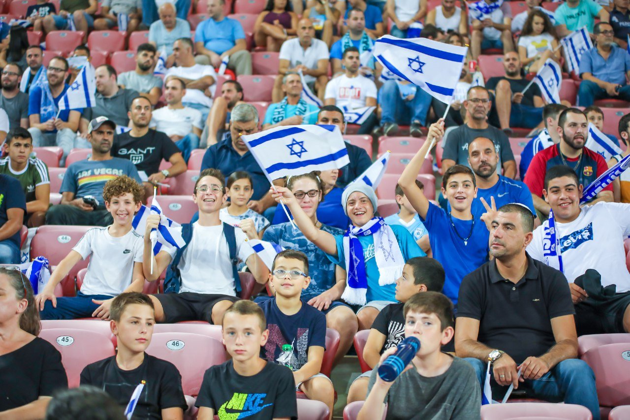 כל טרנר דגלים דגלים