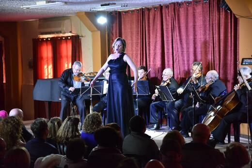 באדיבות פניני המוסיקה