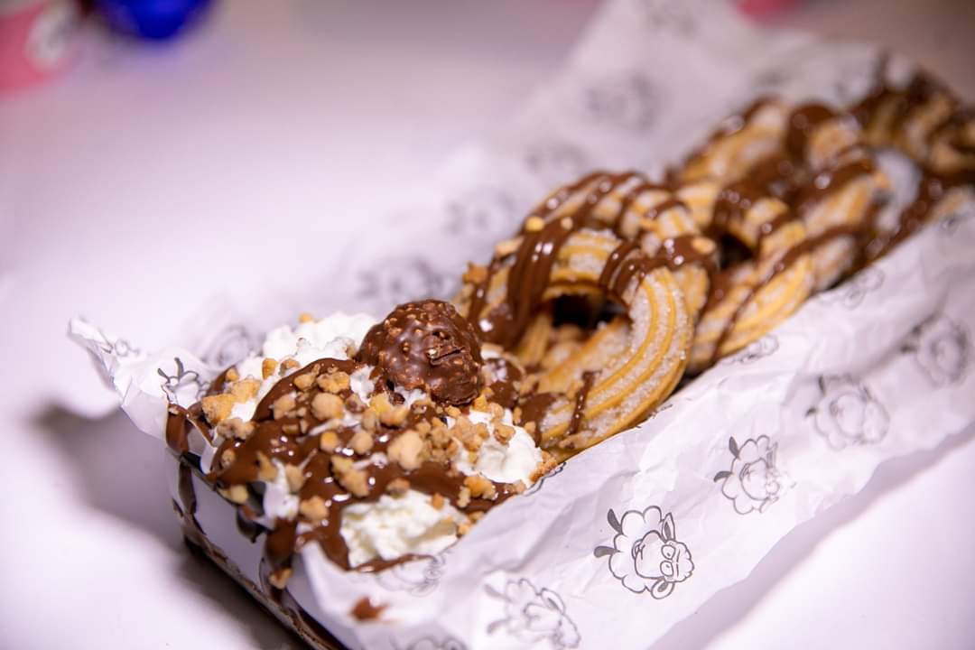 שפרה צ'ורוס חמאת בוטנים שוקולד וכל טוב צילום סאלי פטל 