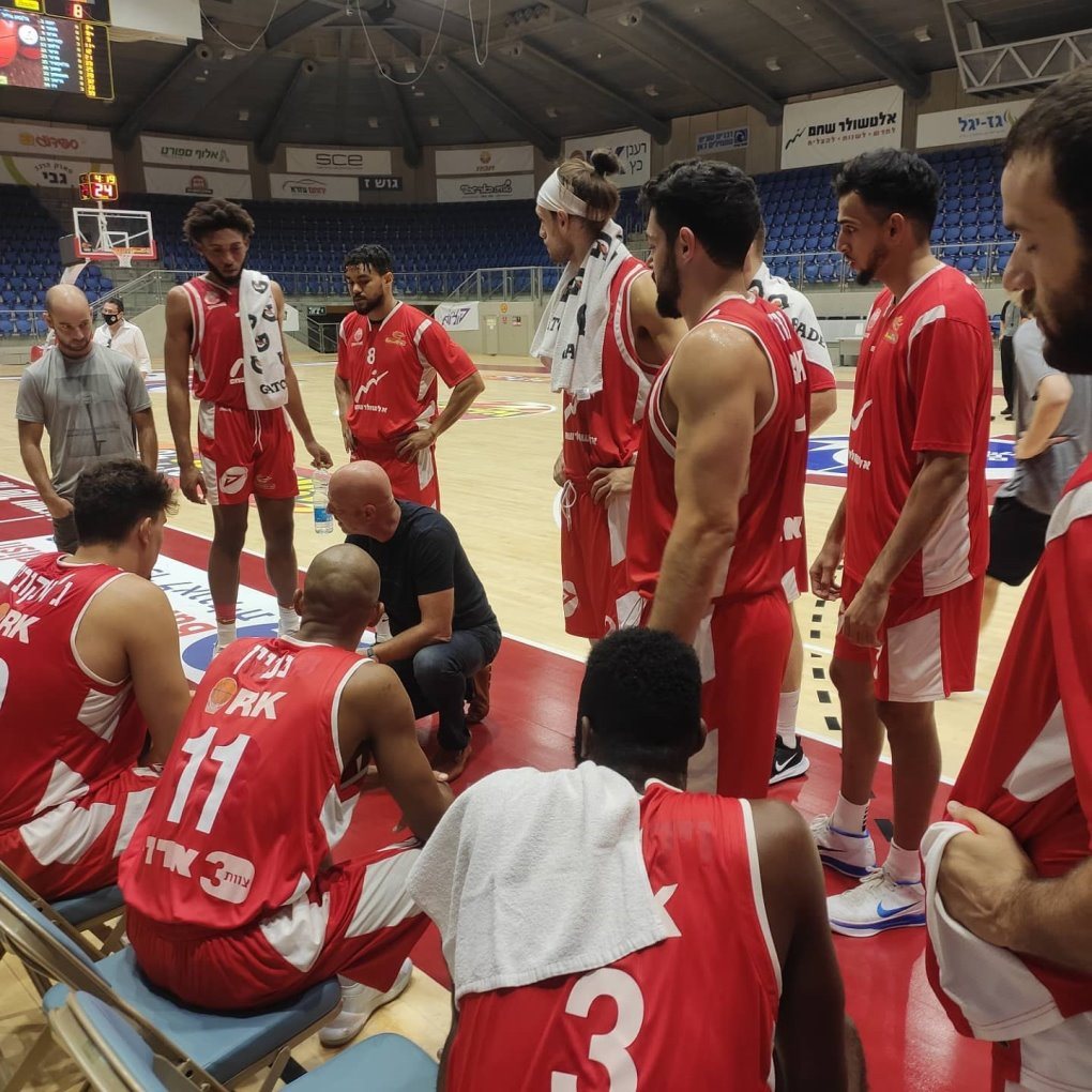 באדיבות הפועל "אלטשולר שחם" באר שבע בכדורסל