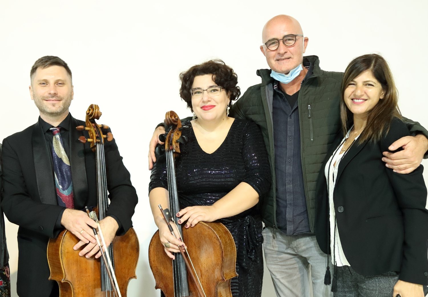 גילת אלקסלסי, דניאל טולדנו וסופיה וניקולאי נגני הסינפונייטה. קרדיט צילום מישל אמזלג