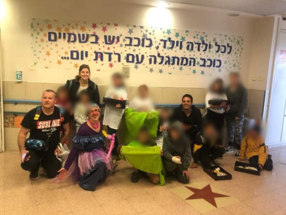 מתנדבי מיזם 'הסביבון של אורי'