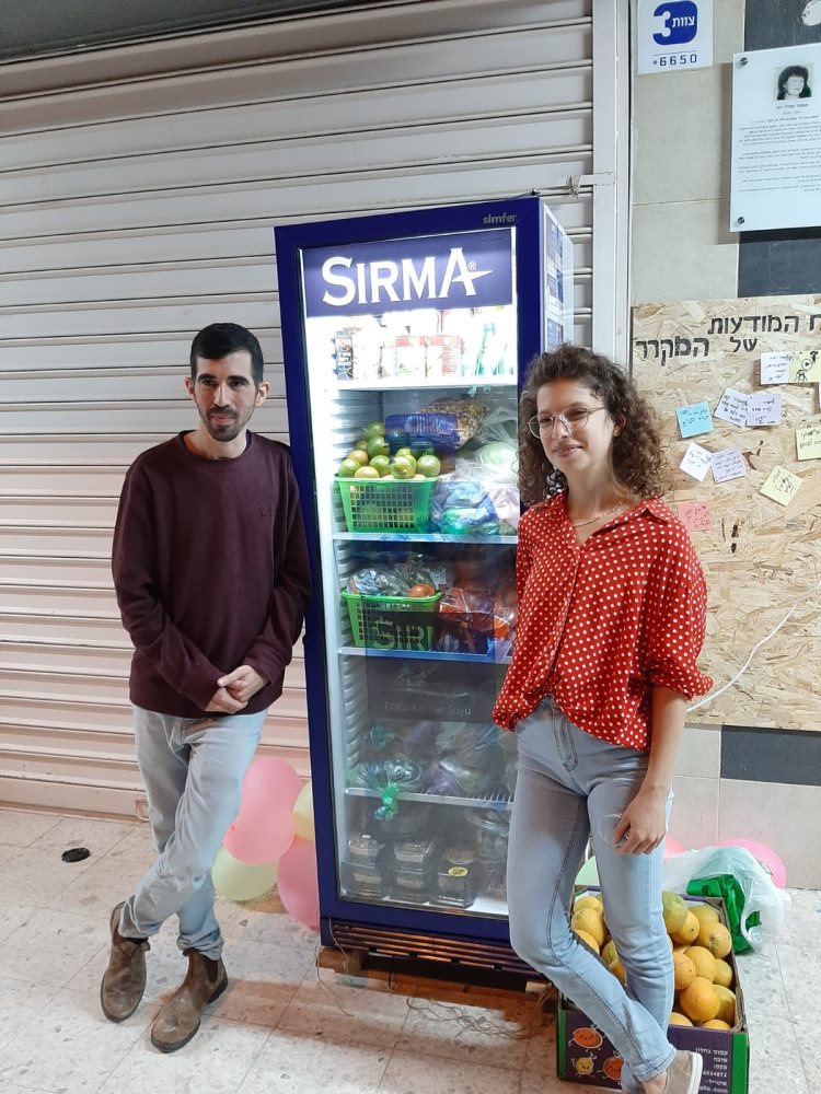 המקרר החברתי בבאר שבע. צילום: יסמין סקס פרידמן וירון ניר