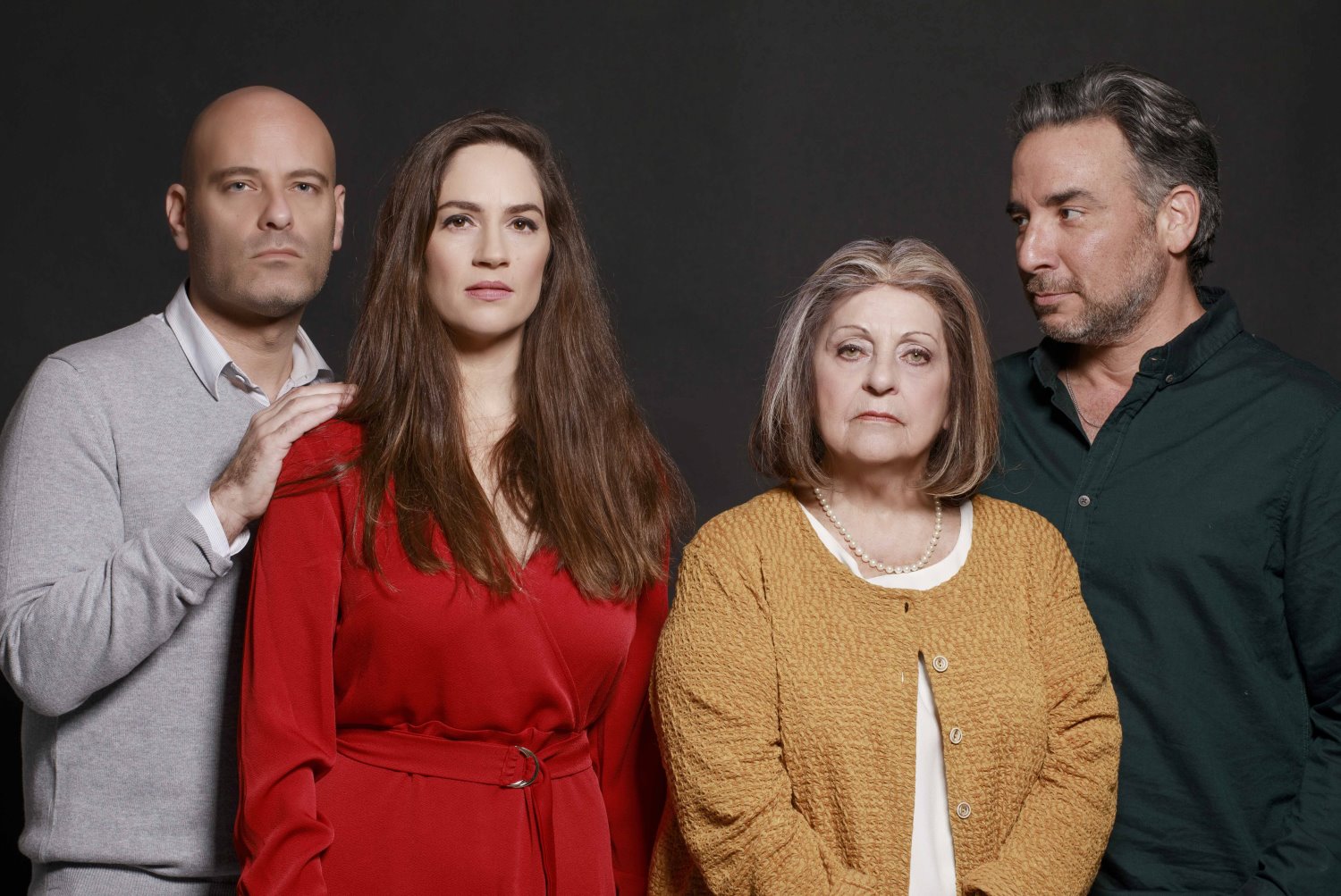 רבקה מיכאלי וסנדרה שדה יחליפו את דינה דורון בהצגה. צילום: אילן בשור