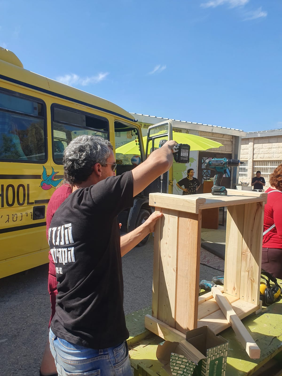 באדיבות הנגרייה הקהילתית