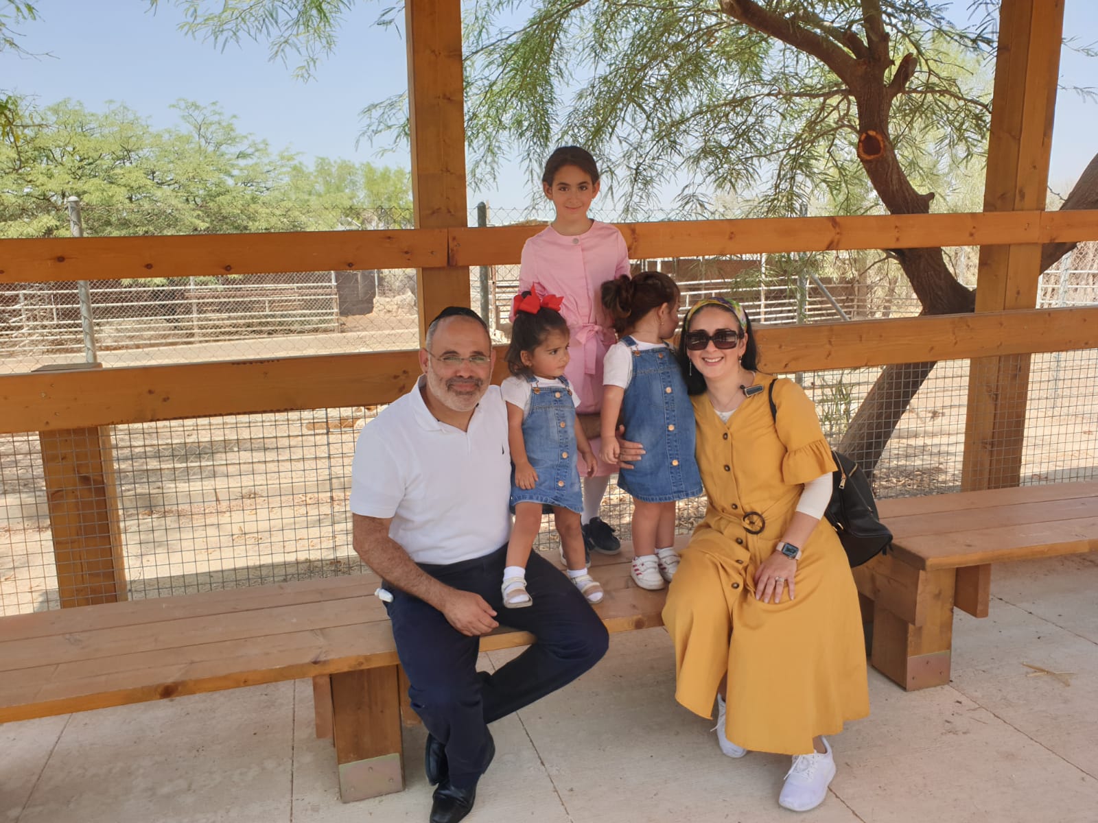 מוריוסף עם משפחתו בטיול דרומי 